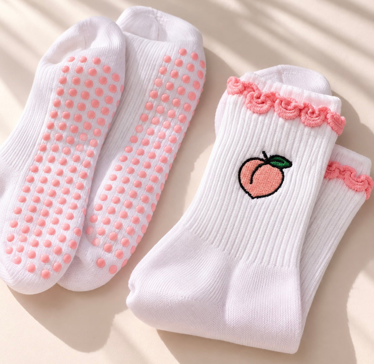 Peachy Keen Ruffle Grip Sock