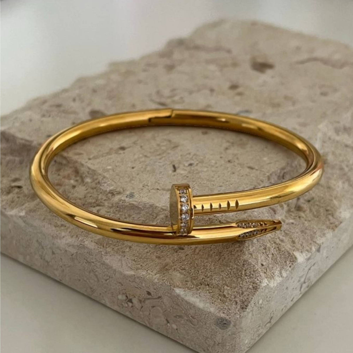 ICONIC CUFF BRACELET ZIRCON
