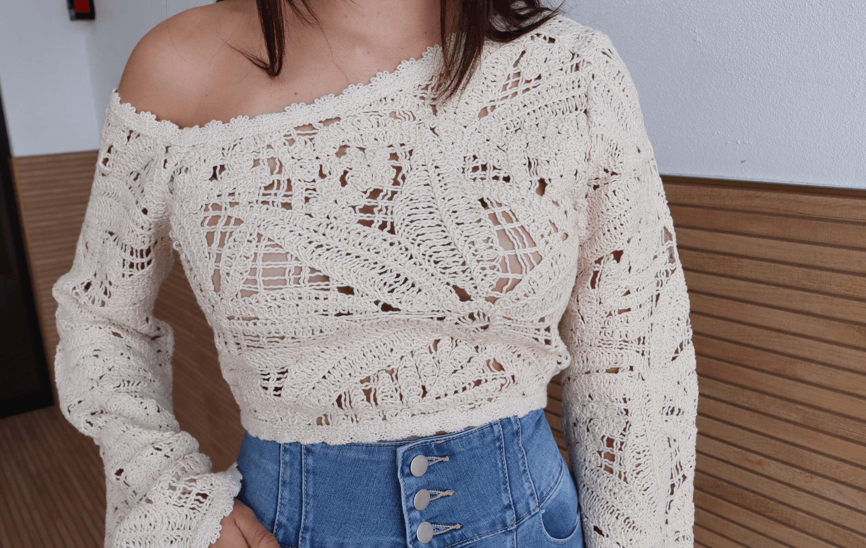 Stylish Hemant & Nandita Crop Top featuring a contemporary design, ideal for a fashionable summer look.