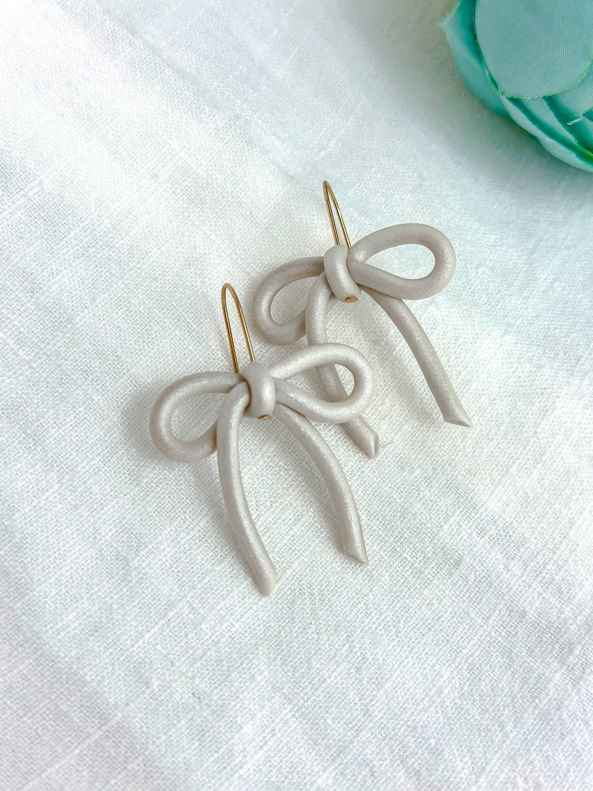Droopy Bow Earrings